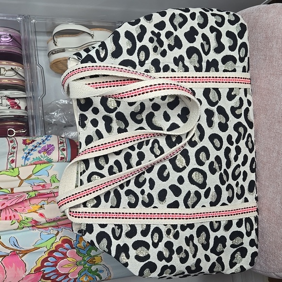 NWT A&B Tiguer Beat Tote - Picture 6 of 10